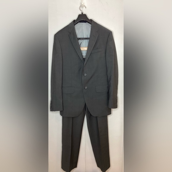 Coppley For  Harry Rosen 1883. Classic Formal 100% Grey wool suit. Size 39. GC - Picture 1 of 15